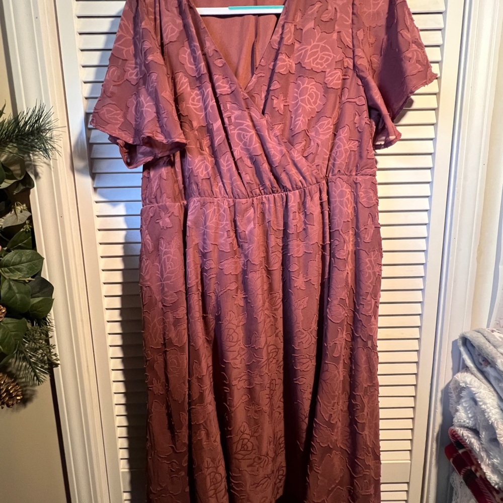 torrid Rose-Mauve Floral Jacquard Midi Wrap Dress